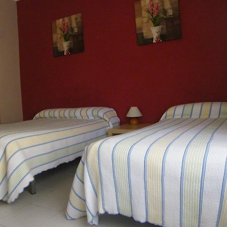 Pension Corona Zaragoza Ngoại thất bức ảnh