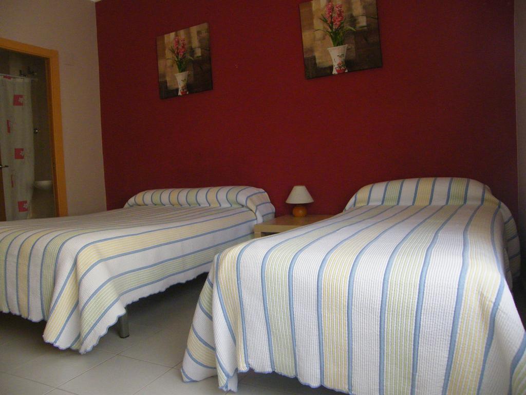 Pension Corona Zaragoza Ngoại thất bức ảnh